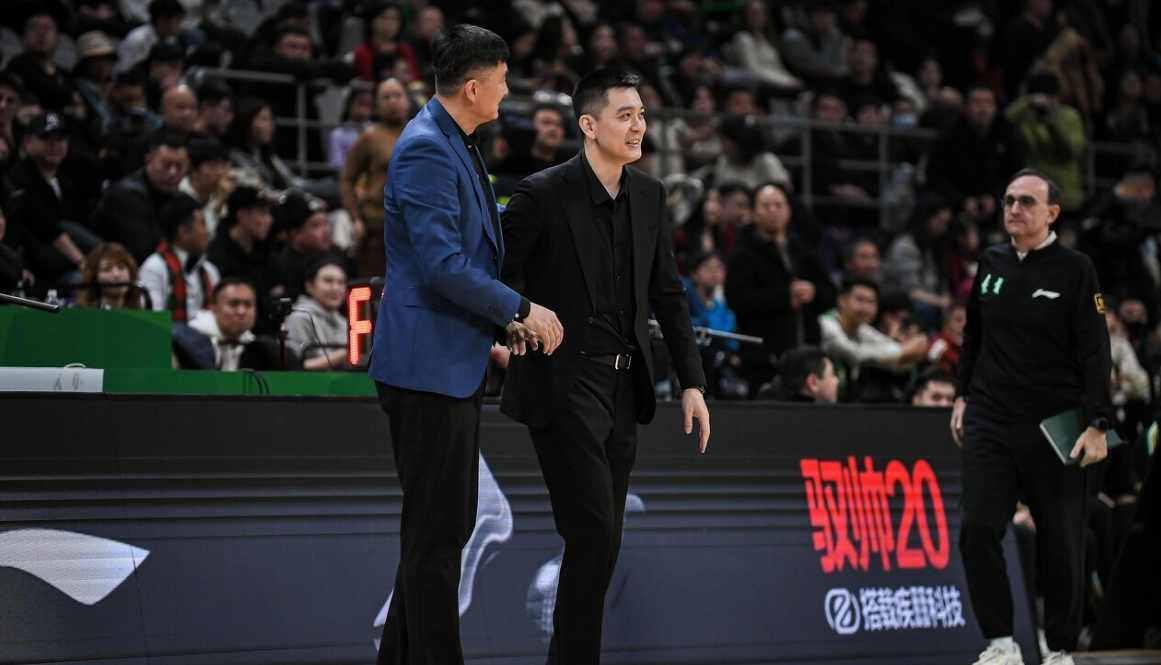 188金宝博体育登录入口-还在挽留！辽媒曝杨鸣回沈去了俱乐部 他若走谁合适执教辽篮？
